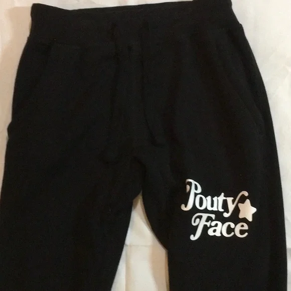 Addison Rae sweatpants - Picture 3 of 4